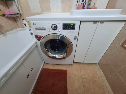 Продам трехкомнатную (3-комн.) квартиру, 8, Вороново с