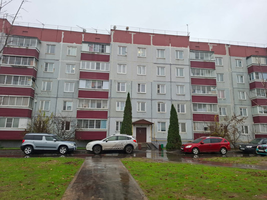 Продам трехкомнатную (3-комн.) квартиру, 8, Вороново с