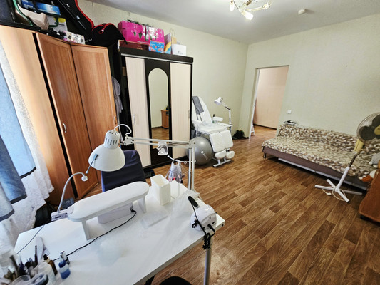 Продам трехкомнатную (3-комн.) квартиру, Петренко ул, 8, Ростов-на-Дону г