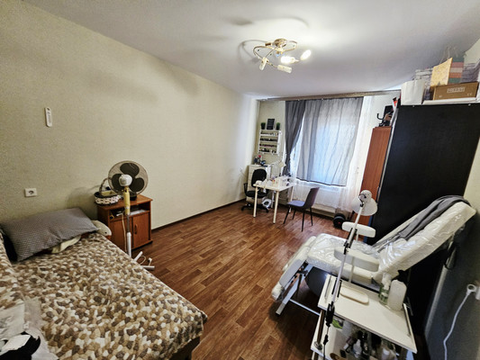 Продам трехкомнатную (3-комн.) квартиру, Петренко ул, 8, Ростов-на-Дону г