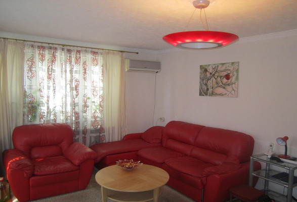 Продам трехкомнатную (3-комн.) квартиру, Малиновского ул, 72, Ростов-на-Дону г