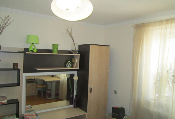 Продам трехкомнатную (3-комн.) квартиру, Малиновского ул, 72, Ростов-на-Дону г