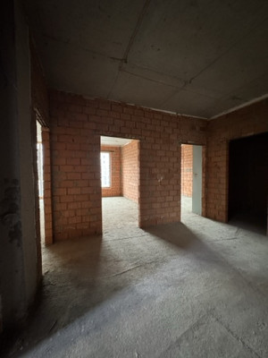 Продам трехкомнатную (3-комн.) квартиру, Тлостанова ул, 32, Нальчик г