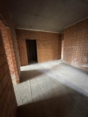 Продам трехкомнатную (3-комн.) квартиру, Тлостанова ул, 32, Нальчик г