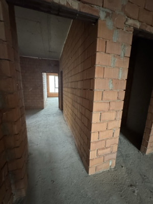 Продам трехкомнатную (3-комн.) квартиру, Тлостанова ул, 32, Нальчик г