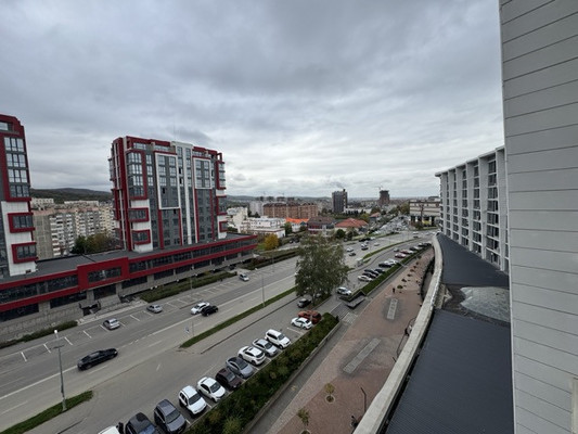 Продам трехкомнатную (3-комн.) квартиру, Тлостанова ул, 32, Нальчик г