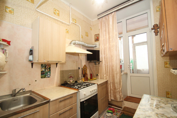 Продам двухкомнатную (2-комн.) квартиру, Дубравная 11-я ул, 1, Нижний Новгород г