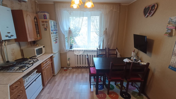 Продам трехкомнатную (3-комн.) квартиру, Чехова ул, 32, Удельная дп