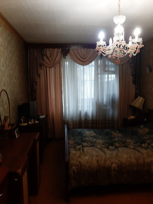 Продам двухкомнатную (2-комн.) квартиру, Генерала Кныша ул, 1, Гатчина г
