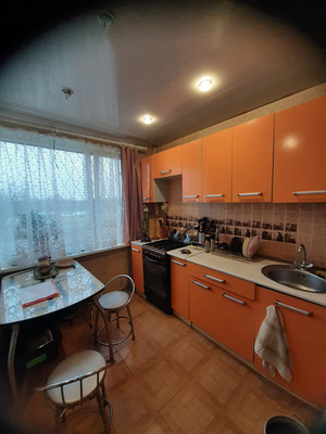 Продам двухкомнатную (2-комн.) квартиру, Генерала Кныша ул, 1, Гатчина г