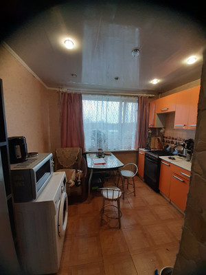 Продам двухкомнатную (2-комн.) квартиру, Генерала Кныша ул, 1, Гатчина г