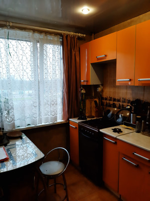 Продам двухкомнатную (2-комн.) квартиру, Генерала Кныша ул, 1, Гатчина г