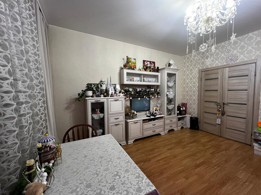 Продам многокомнатную квартиру, Генерала Смирнова (Кузнечики мкр.) ул, 10, Подольск г