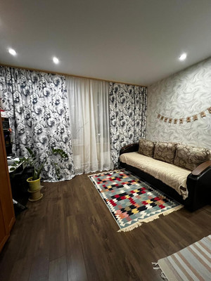 Продам многокомнатную квартиру, Генерала Смирнова (Кузнечики мкр.) ул, 10, Подольск г