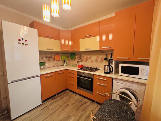 Продам двухкомнатную (2-комн.) квартиру, Грибоедова ул, 21к2, Ялта г