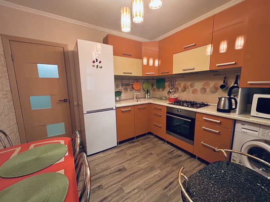 Продам двухкомнатную (2-комн.) квартиру, Грибоедова ул, 21к2, Ялта г