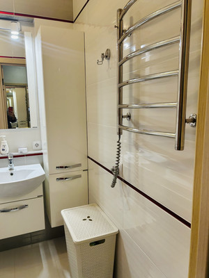 Продам двухкомнатную (2-комн.) квартиру, Грибоедова ул, 21к2, Ялта г