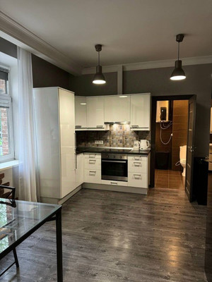 Продам двухкомнатную (2-комн.) квартиру, Нагорная ул, 5, Москва г