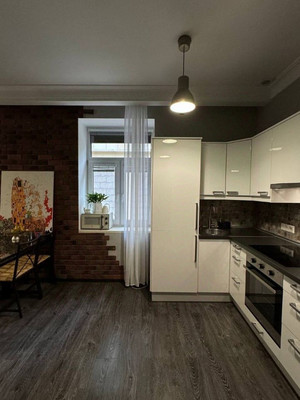 Продам двухкомнатную (2-комн.) квартиру, Нагорная ул, 5, Москва г