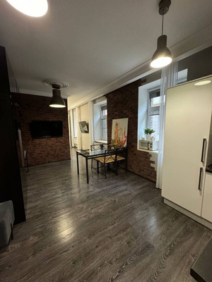 Продам двухкомнатную (2-комн.) квартиру, Нагорная ул, 5, Москва г