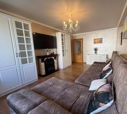 Продам трехкомнатную (3-комн.) квартиру, Парусная ул, 20к3, Краснодар г