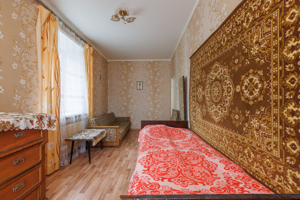 Продам двухкомнатную (2-комн.) квартиру, Тельмана ул, 70а, Брянск г