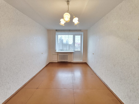 Продам трехкомнатную (3-комн.) квартиру, Железнодорожная ул, 69, Мга гп