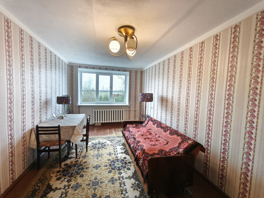 Продам трехкомнатную (3-комн.) квартиру, Железнодорожная ул, 69, Мга гп