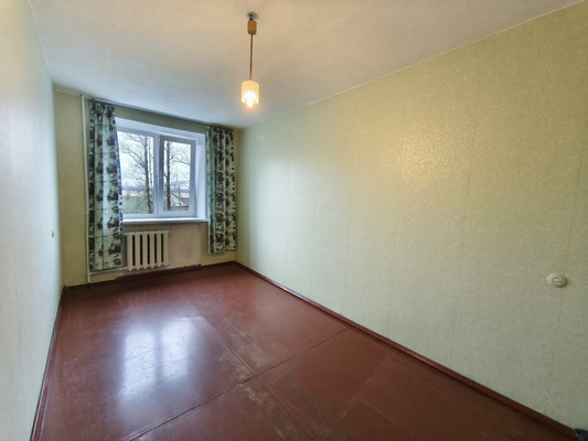 Продам трехкомнатную (3-комн.) квартиру, Железнодорожная ул, 69, Мга гп