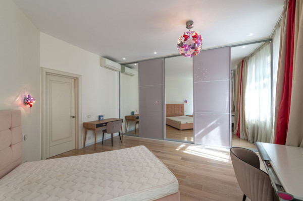 Продам многокомнатную квартиру, Дмитрия Ульянова ул, 31, Москва г