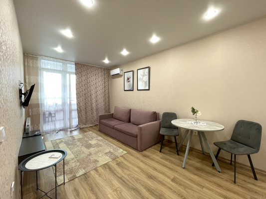 Продам двухкомнатную (2-комн.) квартиру, им. Адмирала Пустошкина б-р, 11/2, Краснодар г