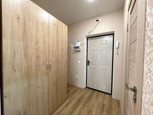 Продам двухкомнатную (2-комн.) квартиру, им. Адмирала Пустошкина б-р, 11/2, Краснодар г