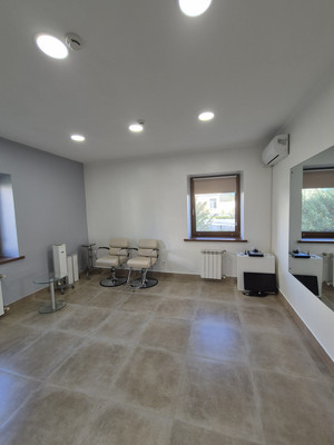 Сдам салон красоты 77,2 м2, Курильская ул, 10, Южно-Сахалинск г