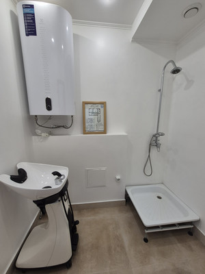 Сдам салон красоты 77,2 м2, Курильская ул, 10, Южно-Сахалинск г