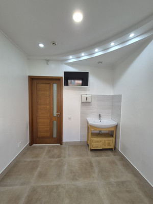 Сдам салон красоты 77,2 м2, Курильская ул, 10, Южно-Сахалинск г