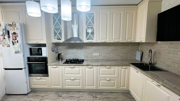 Продам трехкомнатную (3-комн.) квартиру, Самаровская ул, 1, Ханты-Мансийск г