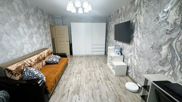 Продам трехкомнатную (3-комн.) квартиру, Самаровская ул, 1, Ханты-Мансийск г