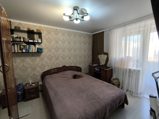 Продам многокомнатную квартиру, Грэсовская ул, 2, Грэсовский пгт