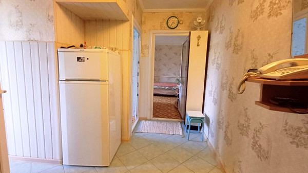 Продам трехкомнатную (3-комн.) квартиру, Гагарина ул, 26б, Гвардейское пгт