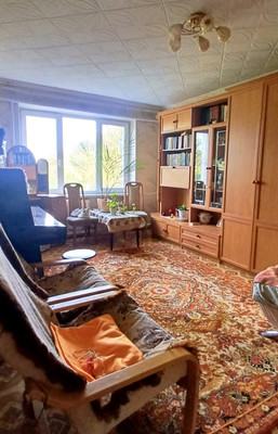 Продам трехкомнатную (3-комн.) квартиру, Гагарина ул, 26б, Гвардейское пгт