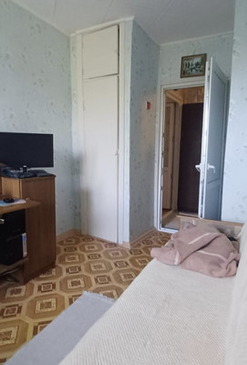 Продам трехкомнатную (3-комн.) квартиру, Гагарина ул, 26б, Гвардейское пгт