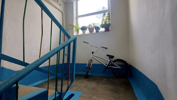 Продам трехкомнатную (3-комн.) квартиру, Гагарина ул, 26б, Гвардейское пгт