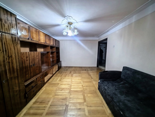 Продам трехкомнатную (3-комн.) квартиру, Советская ул, 247, Нарткала г