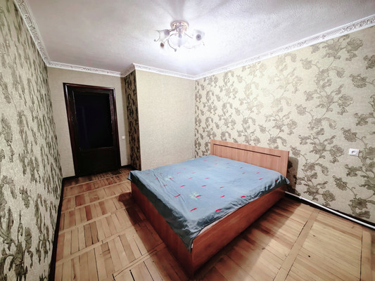 Продам трехкомнатную (3-комн.) квартиру, Советская ул, 247, Нарткала г