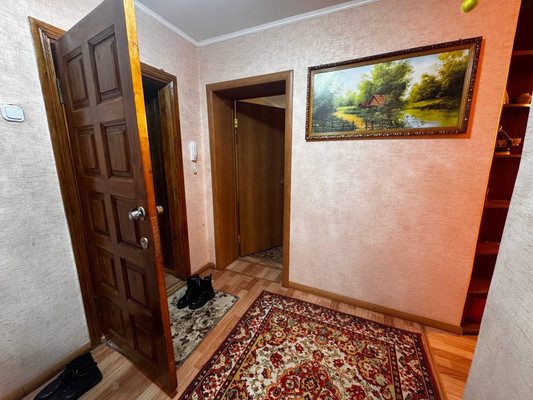 Продам трехкомнатную (3-комн.) квартиру, Республики ул, 76, Ишим г