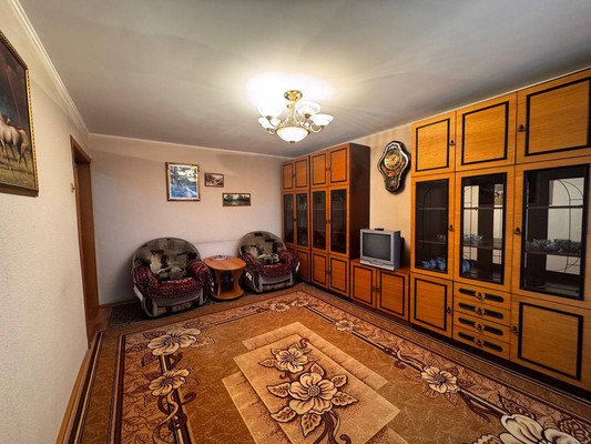 Продам трехкомнатную (3-комн.) квартиру, Республики ул, 76, Ишим г