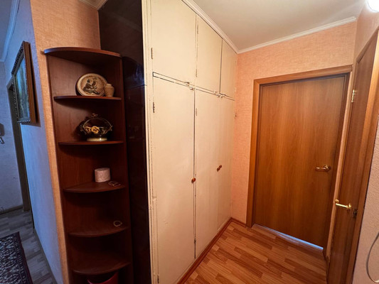 Продам трехкомнатную (3-комн.) квартиру, Республики ул, 76, Ишим г