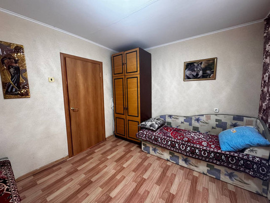 Продам трехкомнатную (3-комн.) квартиру, Республики ул, 76, Ишим г