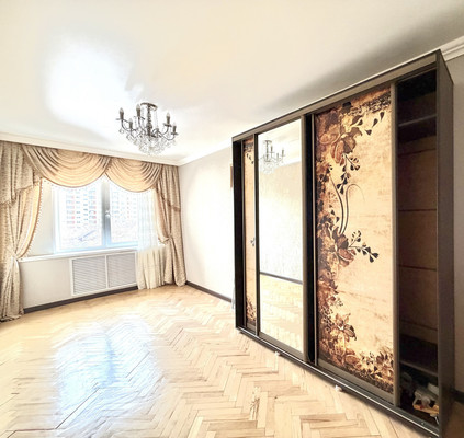 Продам двухкомнатную (2-комн.) квартиру, Нахушева ул, 89, Нальчик г