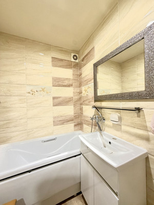 Продам двухкомнатную (2-комн.) квартиру, Нахушева ул, 89, Нальчик г